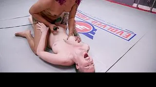 Daisy Ducati vs Nikki Zee - Orgasm Challenge
