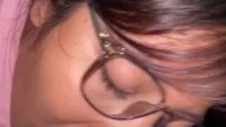 A esta chica le gusta ser una zorra en la cama